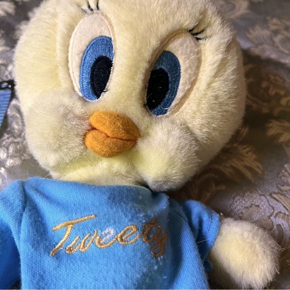 1995 Looney Tunes~Baby Tweety Bird~Musical Stuffed Toy - Picture 4 of 5